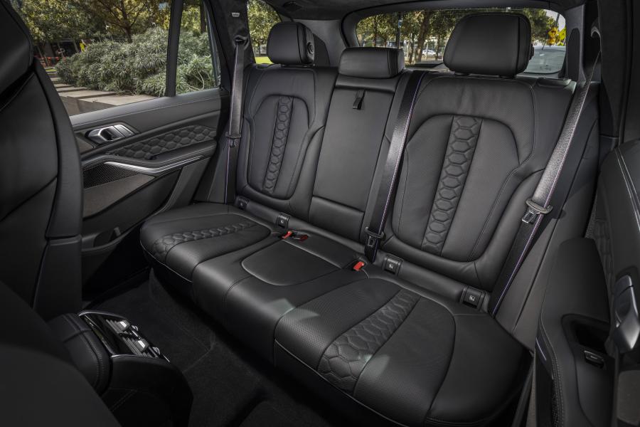 Интерьер BMW X5 M Competition (F95) 2020 года  (AU) (фото 27 из 34)